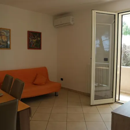 Apartment Tresor *